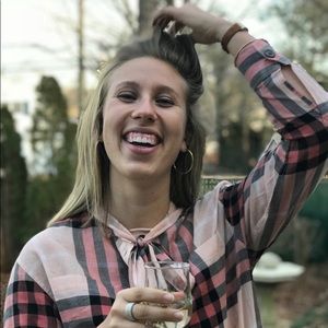 Meet your Posher, Claire